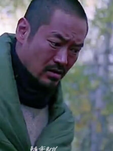 偷猎者各个都是狠人，就是可惜了好好的衣服穿不成了