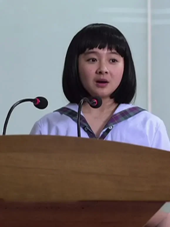 春蕾绽放电影海报