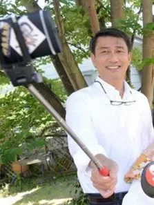 快乐的借口电影海报