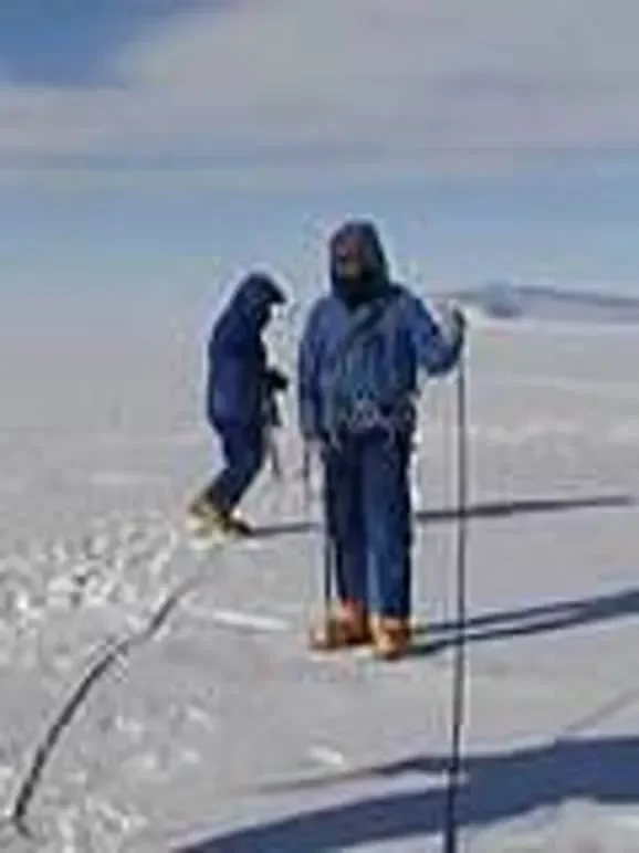 冰雪世界综艺海报